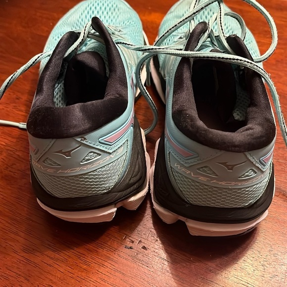 Mizuno Wave aero hug running shoes womens size 10 - Picture 7 of 12